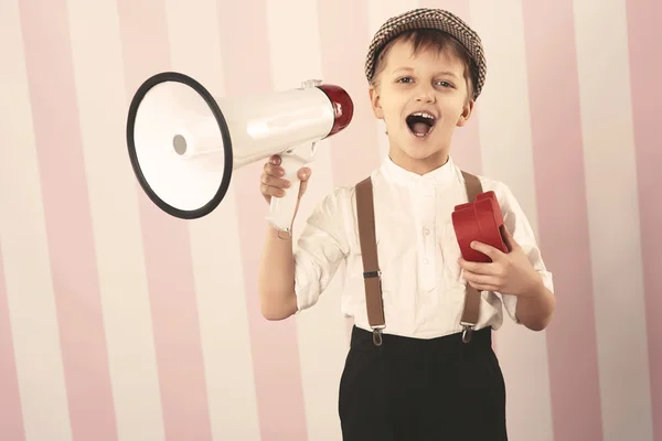 Boy holding red heart shaped box — Stock Photo, Image