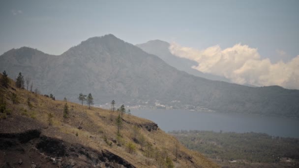 Vídeo Vulcão Alto Com Nuvens Ilha Bali Indonésia — Vídeo de Stock