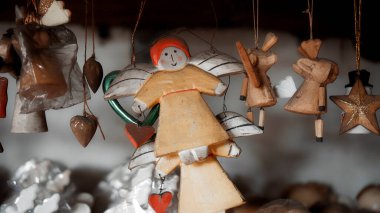 Küçük Noel ahşap renkli oyuncaklar evde asılı melek oyuncakları