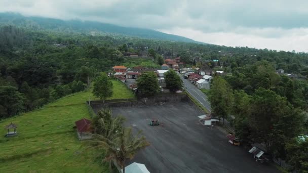 Pesadan Rendang Bali Indonésia Novembro 2020 Vídeo Crianças Drone Andando — Vídeo de Stock