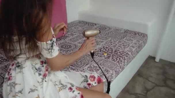 Young Beautiful European Girl Close Takes Electric Device Hand Skin — Stock Video