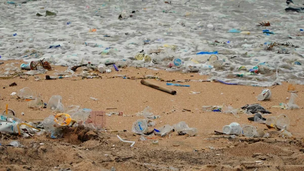Strandverschmutzung Video Von Plastikmüll Und Anderem Müll Meeresstrand Ökologisches Konzept — Stockfoto