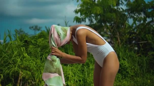 Young European Brunette Girl Towel Her Head Backyard Green Garden — Stock Video