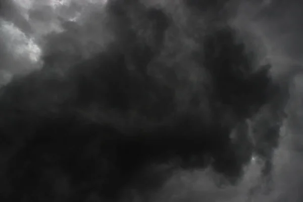 Photo Abstraite Des Nuages Noirs Blancs Quand Fait Sombre — Photo