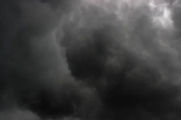 Photo Abstraite Des Nuages Noirs Blancs Quand Fait Sombre — Photo