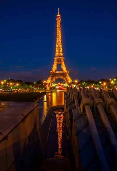 Franciaország Párizs 2019 Május Nyári Éjszaka Híres Eiffel Torony Tükörkép — Stock Fotó