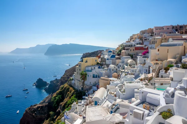 Griekenland Zomer Zonnige Dag Santorini Caldera Balkons Witte Huizen Oia — Stockfoto