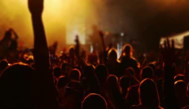 el ve seyirci bir konserde başkanları