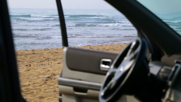 Θέα στην παραλία από το αυτοκίνητο — Αρχείο Βίντεο