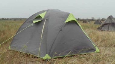 Turist Çadırı ve Yağmur