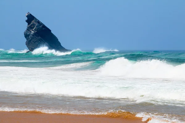 Surf and the Lonely Rock — Stock Photo, Image