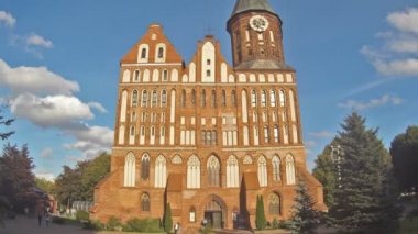 Kaliningrad, Rusya 2 Eylül 2016: turist ziyaret Koenigsberg Katedrali, 14 yüzyıl Gotik Kilisesi, şehir Kaliningrad sembolü