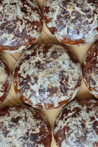 Appetitliche Schokolade Lebkuchen Auf Holz Hintergrund Nahaufnahme — Stockfoto