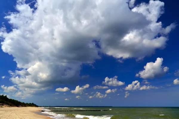 Sea and clouds — Stock Photo, Image