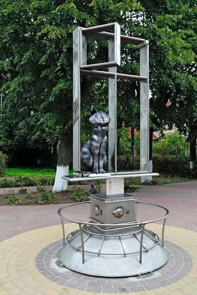 Szobor zelenograd macskák. Zelenogradsk, kalinyingrádi terület, Oroszország — Stockfoto