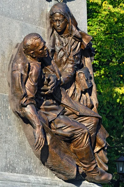 Monumento agli eroi della prima guerra mondiale (frammento). Kalini — Foto Stock