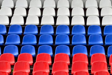 Tribün Rus bayrağı renkleri