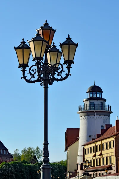 Luces del pueblo pesquero. Kaliningrado, Rusia — Foto de Stock