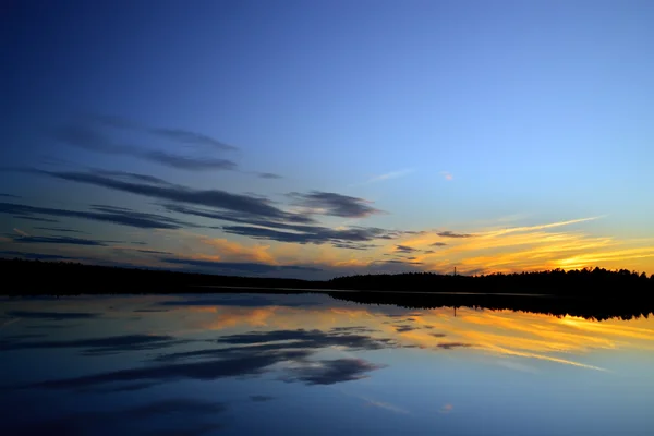 Nuits blanches sur le lac Pongoma. Carélie, Russie — Photo