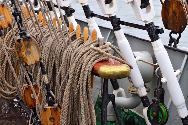 Rigging of a sailing ship — Stock Photo, Image