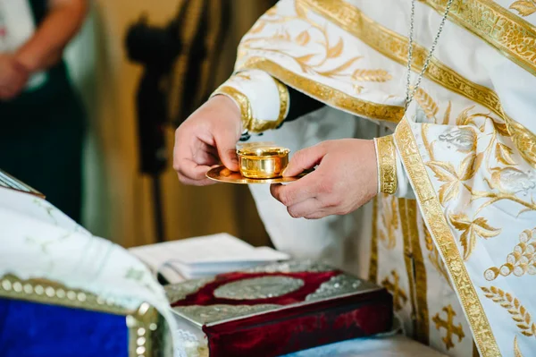 Priest Blesses Gives Cup Blood God Wine Bride Groom Newlyweds — Stock Photo, Image