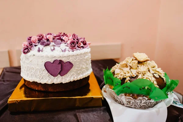 Een Heerlijk Zoet Bruiloftsbrood Taart Feestelijke Zoete Tafel — Stockfoto