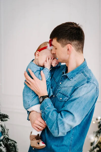 Vater Und Tochter Frohes Neues Jahr Und Frohe Weihnachten Weihnachtlich — Stockfoto