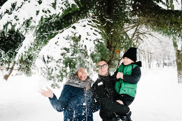 Rodičovství Móda Sezóna Lidé Koncept Šťastná Rodina Dítětem Zimním Oblečení — Stock fotografie