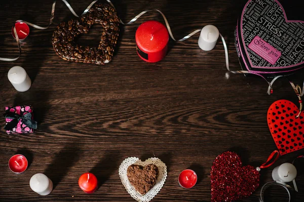 발렌타인데이 로맨틱 컨셉트 케이크 배경에 심장이 텍스트를 — 스톡 사진