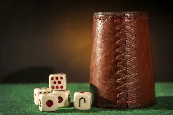 Dice Cup with Dices — Stock Photo, Image