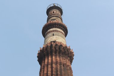 Qutub Minar en uzun ve dünyanın, Delhi ünlü kuleleri