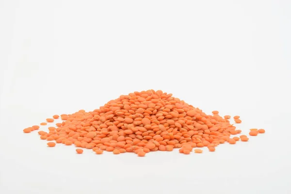 Lenticchie Arancioni Crude Sfondo Bianco — Foto Stock