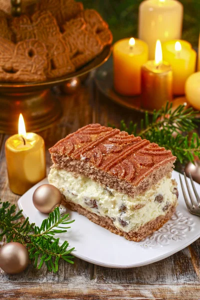 Tarta de queso tradicional de Navidad con cobertura de chocolate —  Fotos de Stock