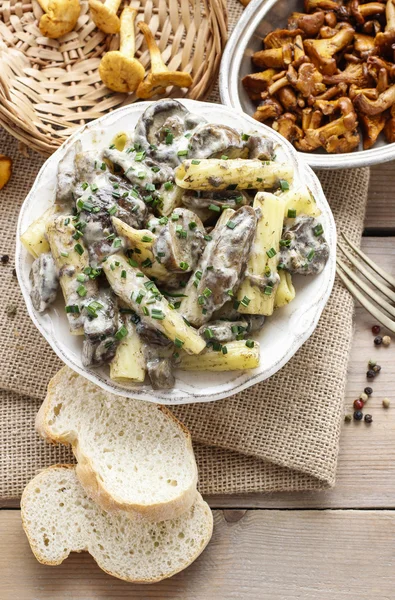 Macarrones con champiñones — Foto de Stock