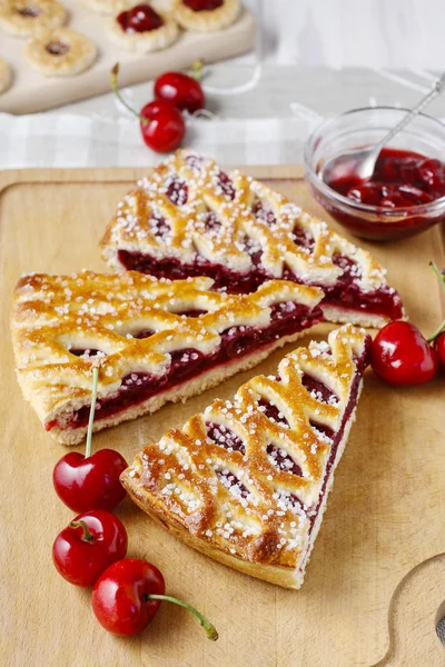 Cherry pie dessert — Stock Photo, Image