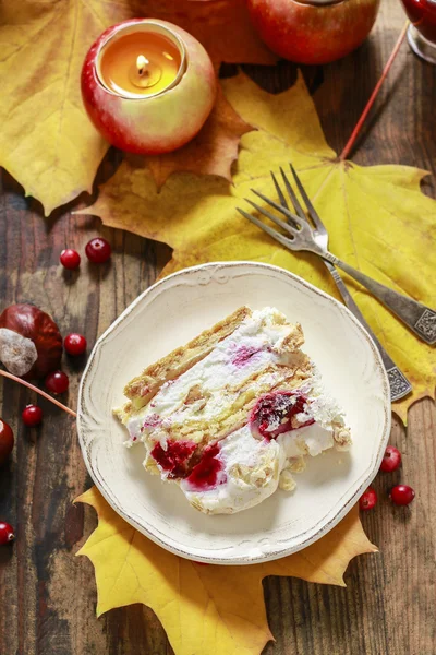 Schicht Kirschkuchen — Stockfoto