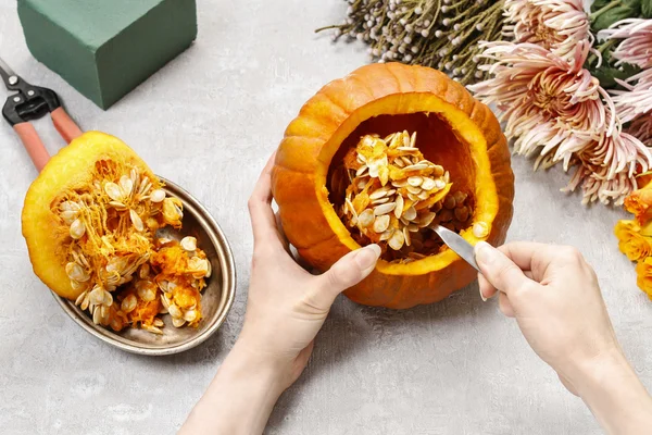 How to make a Thanksgiving centerpiece - step by step — Stock Photo, Image