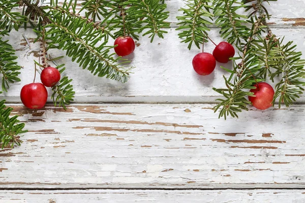 Kerst fir garland met stof handgemaakte sterren en paradijs ap — Stockfoto