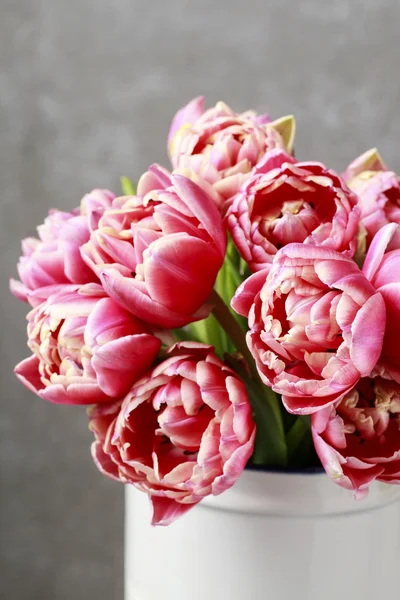 Bouquet de tulipes roses — Photo