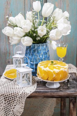 Şeftali peynir pasta ile parti tablo