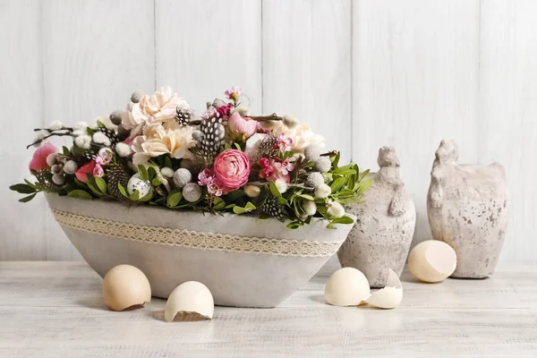 Floral arrangement with carnation and ranunculus flowers — Stock Photo, Image