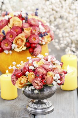 İş yerinde çiçekçi: buket gül ve Kasımpatı yapmak nasıl