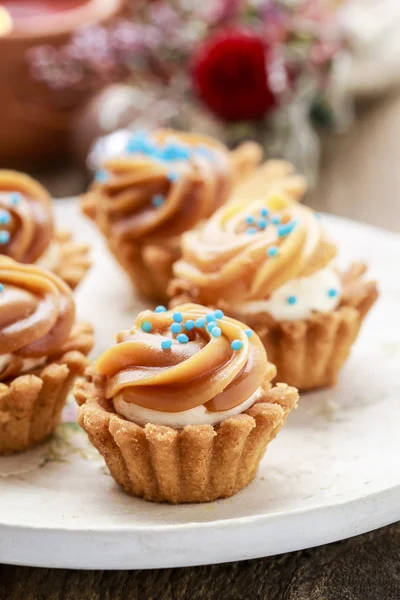 Ζαχαρωτά cupcakes επιδόρπιο — Φωτογραφία Αρχείου