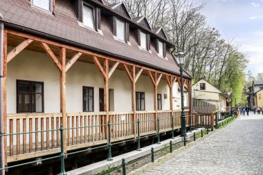 Cieszyn, Polonya - 16 Nisan 2016: Ünlü Przykopa sokak 