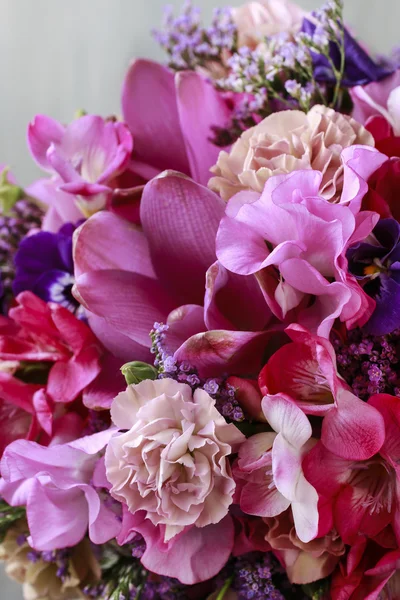 Bouquet of carnation, freesia and pansy flowers. — Stock Photo, Image