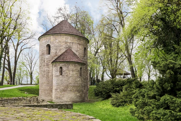 Цешин, Польща - Квітень 16,2016: башта Святого Миколая в cas — стокове фото