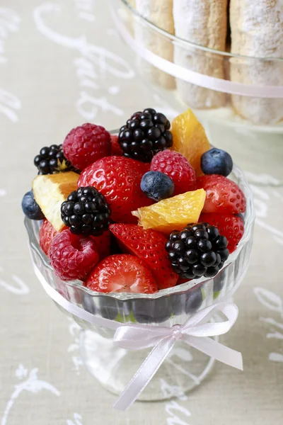 Fruity healthy salad — Stock Photo, Image