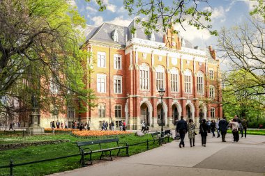 Krakow, Polonya - 17 Nisan 2016: Jagiellonian ana bina 