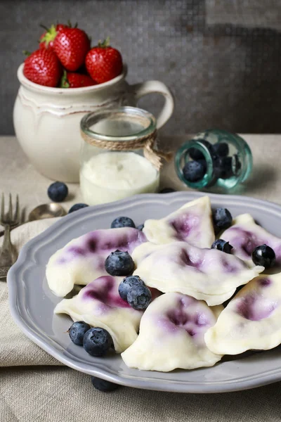 Knödel mit Blaubeeren — Stockfoto