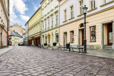 Bielsko Biala, Polonya - Nisan 16,2016: Arnavut kaldırımlı sokakları